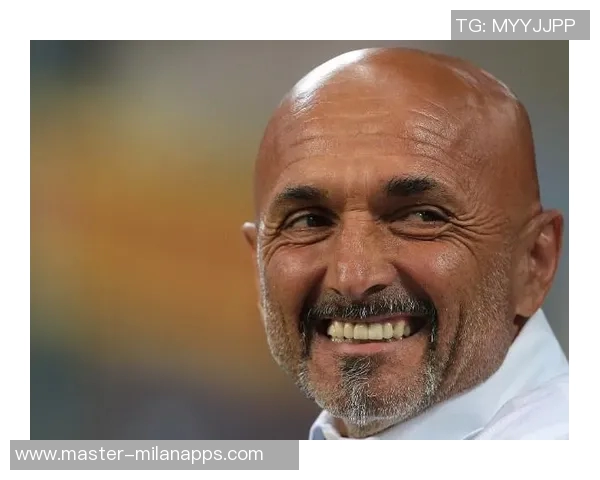 广东足球新星陈海贤崭露头角助力球队争冠梦想 广东足球新星陈海贤崭露头角助力球队争冠梦想